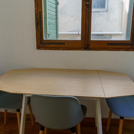 Central 1 Bedroom Apartment In The City Center Florenţa Exterior foto
