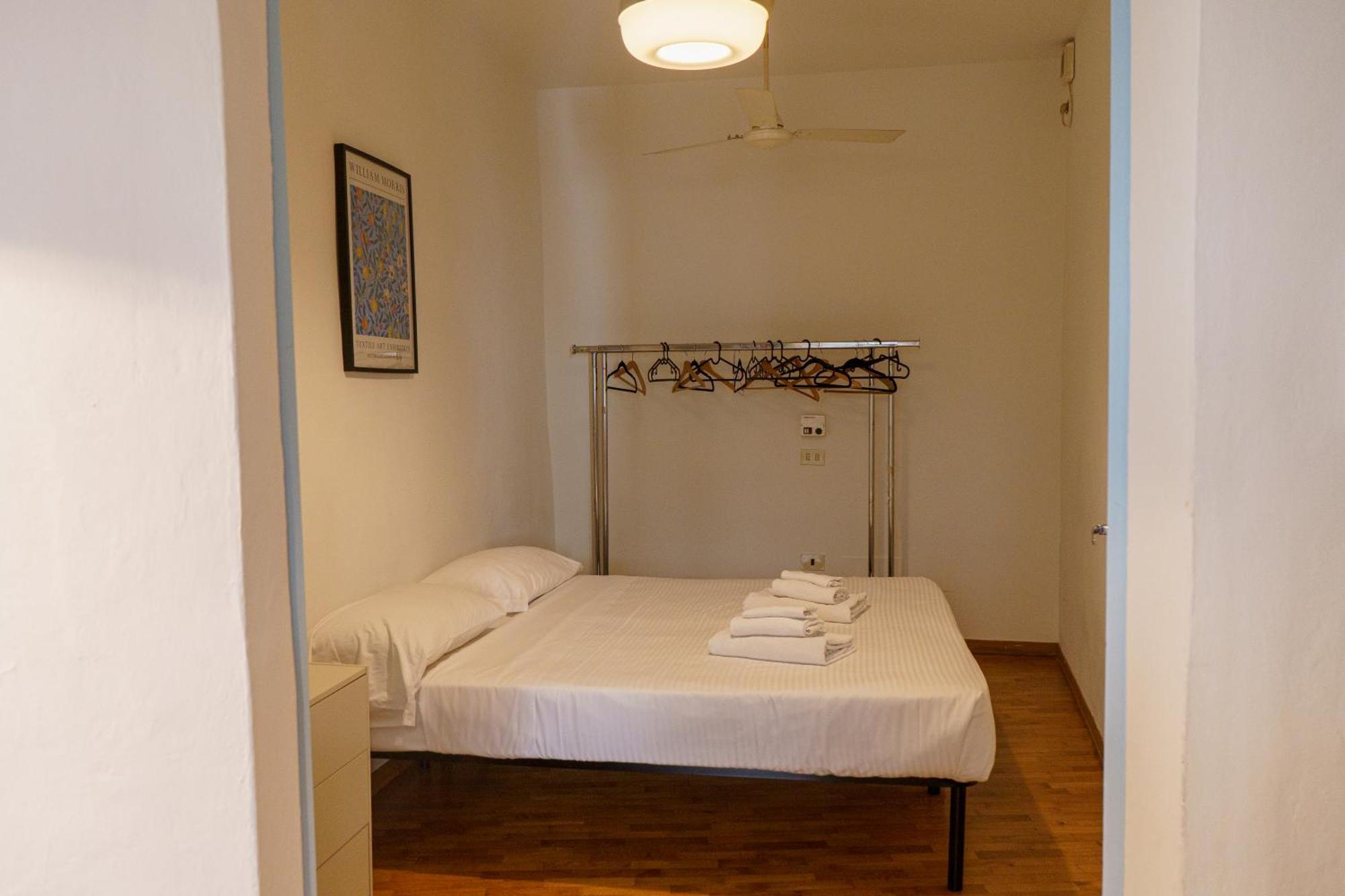 Central 1 Bedroom Apartment In The City Center Florenţa Exterior foto