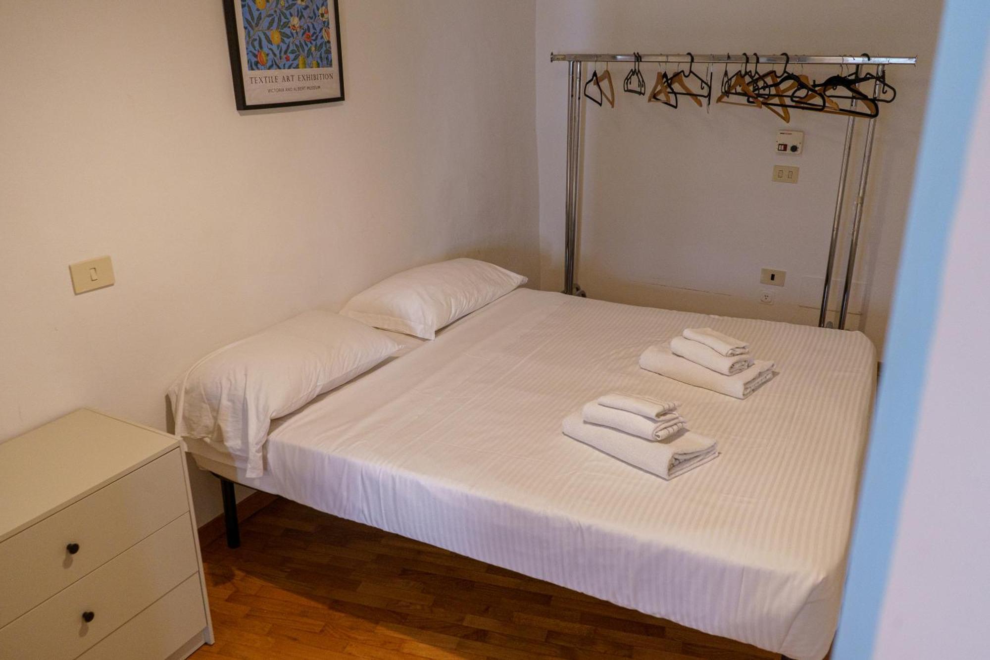 Central 1 Bedroom Apartment In The City Center Florenţa Exterior foto