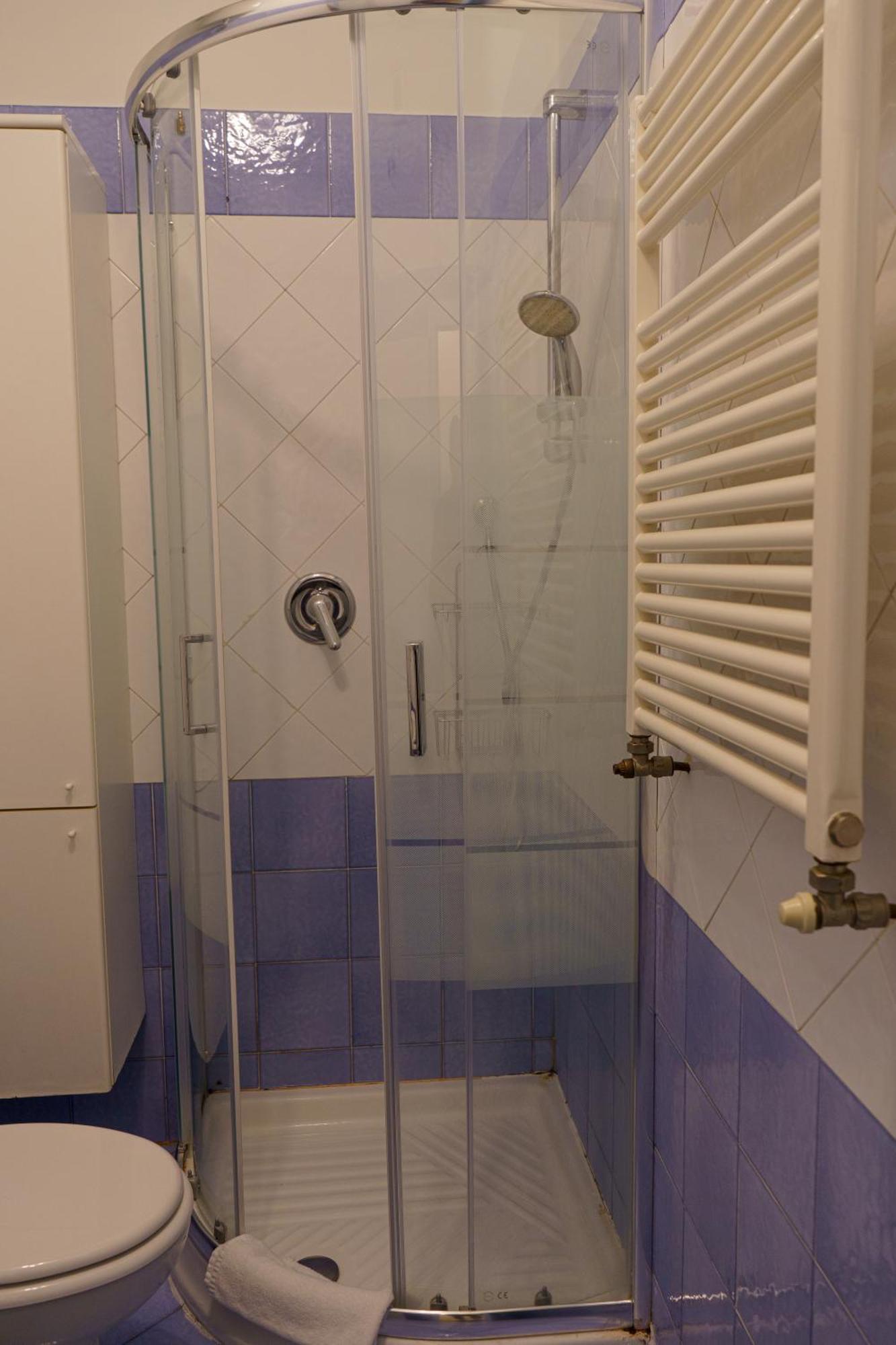 Central 1 Bedroom Apartment In The City Center Florenţa Exterior foto